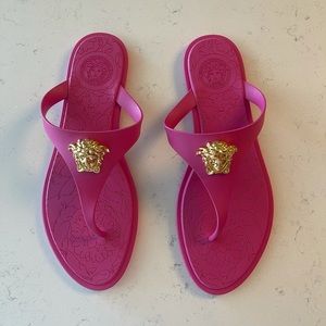 VERSACE SANDALS - MEDUSA PALAZZO THONG SANDALS - PINK SIZE 9 - NWOT